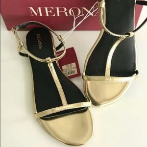 New Merona t-strap gold flat size 8 sandal.